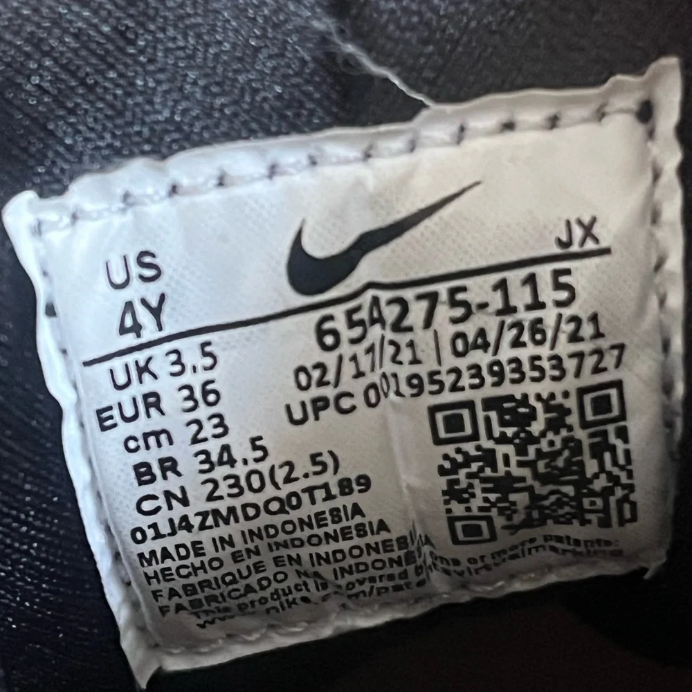 Nike Boys Air Huarache‎ Run 654275-115 White Running Sneakers - Sz 4Y Pre-Owned